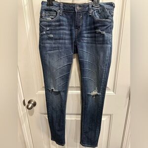 Vigoss Distressed Skinny Jeans in Dark Blue